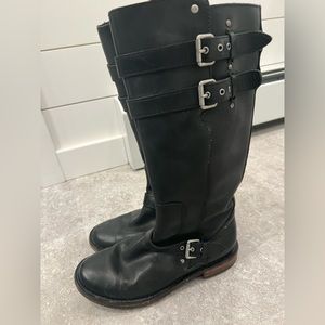 Ugg Leather mid calf boot
